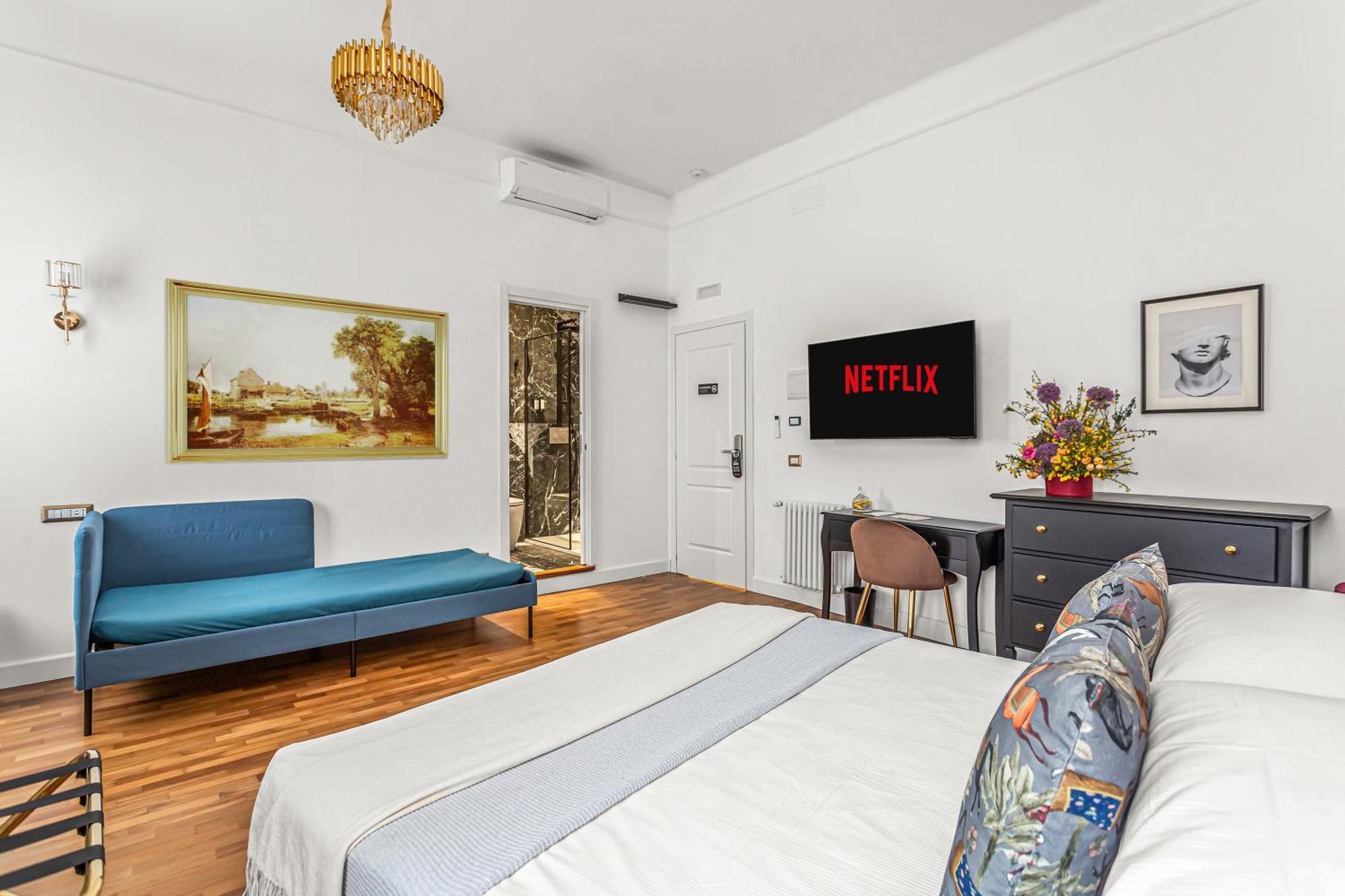 Blue Prestige Suites — Photos 2